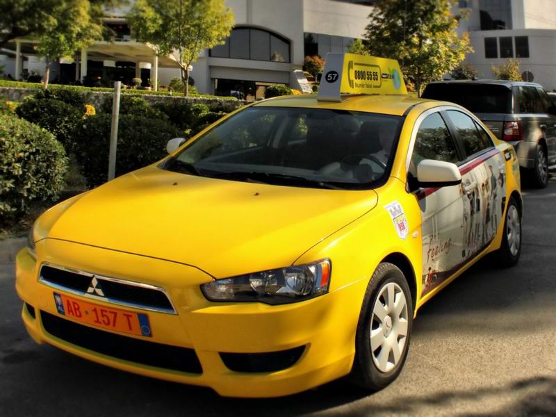 Behuni mik i merrTAXI Tirana Taxi ne Facebook